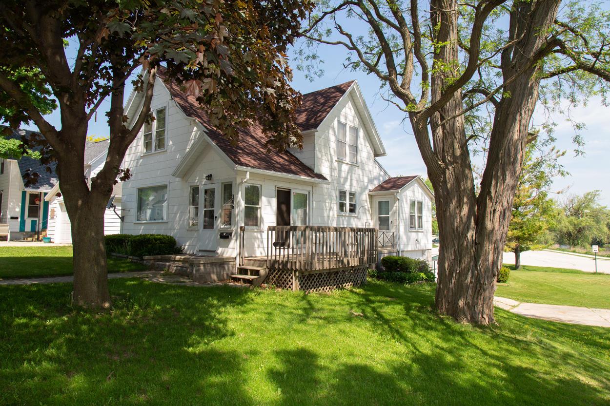 306 Edna St, Plymouth, WI 53073