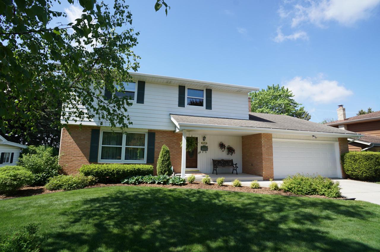 541 Tower Dr, Port Washington, WI 53074