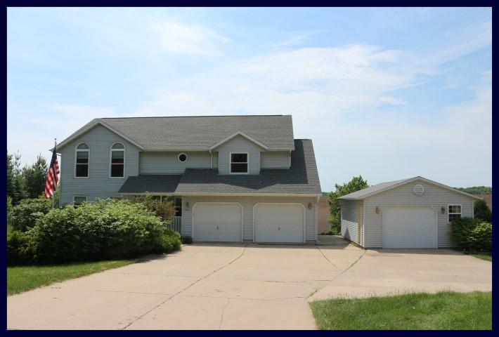 5901 Lochinvars Trl, Medina, WI 53559