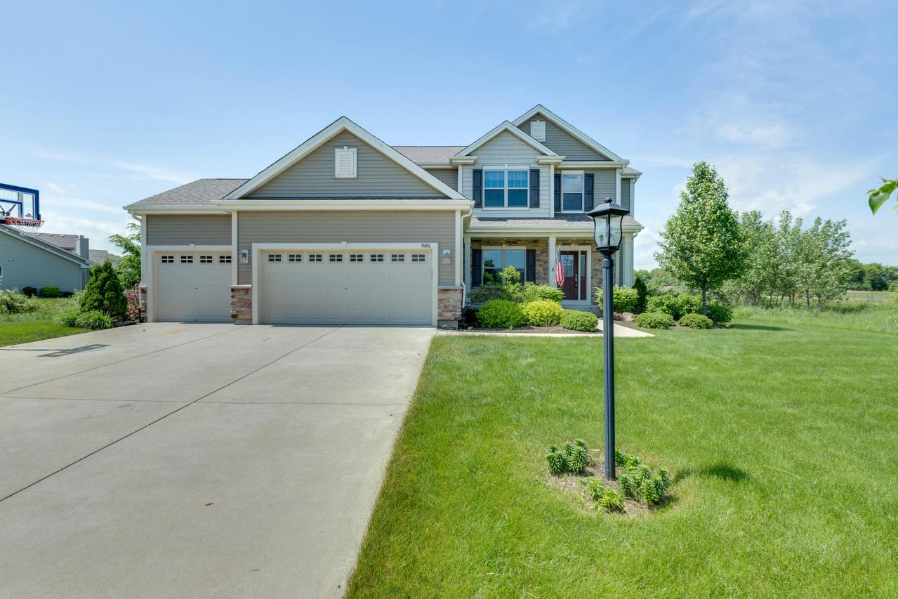 9496 49th Ct, Pleasant Prairie, WI 53158