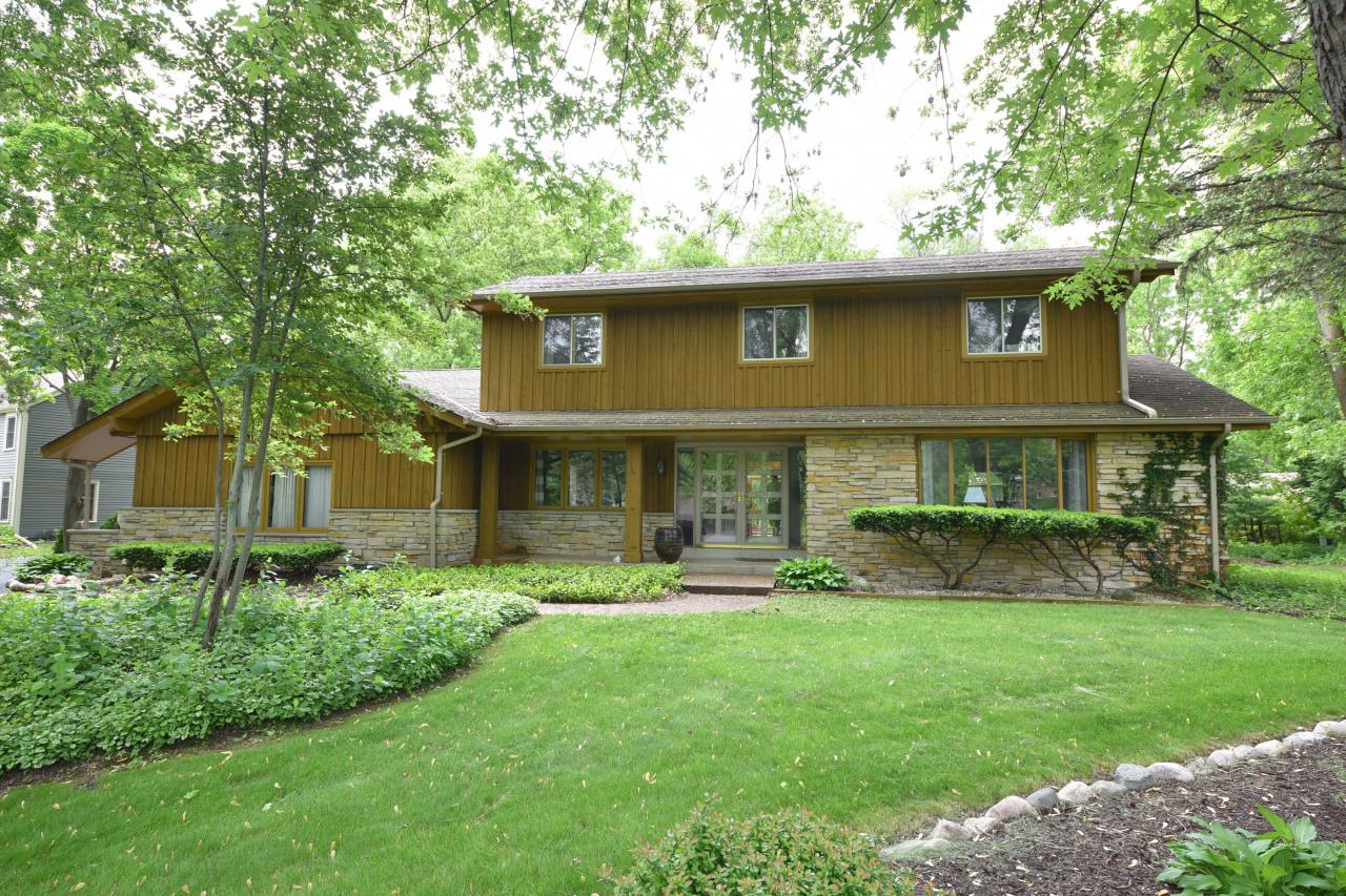 14965 Kings Ridge Ct., Brookfield, WI 53005