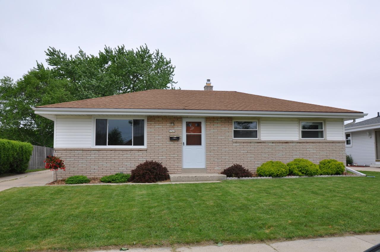 5743 S Robert Ave, Cudahy, WI 53110
