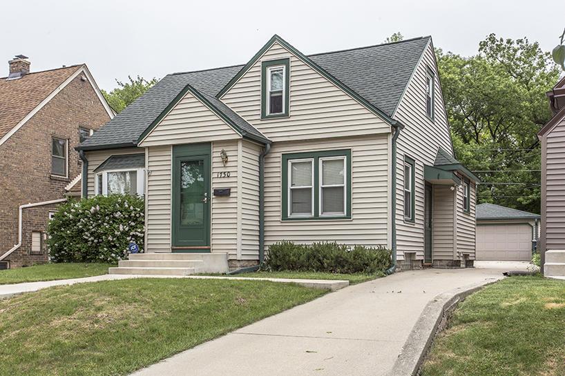 1730 S 52nd St, West Milwaukee, WI 53214
