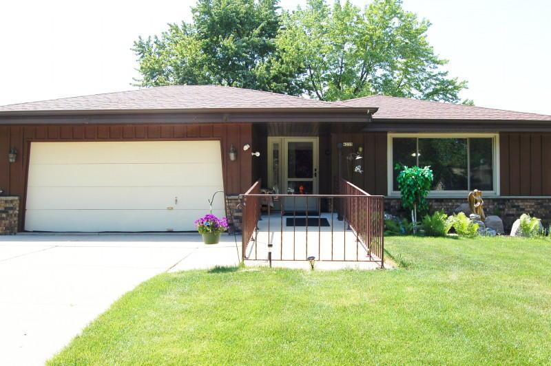 4235 S 94th St, Greenfield, WI 53228