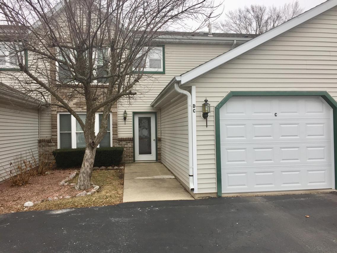 68 Stacy Lynn Ln #C, Hartford, WI 53027
