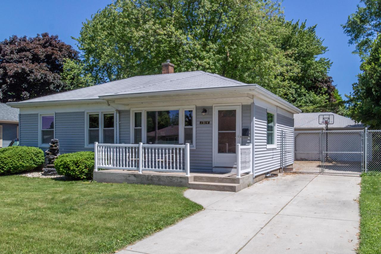 1914 Gillen St., Racine, WI 53403