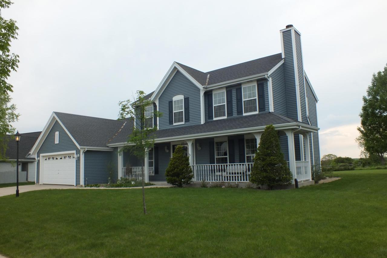 1050 River Pl., Waukesha, WI 53189