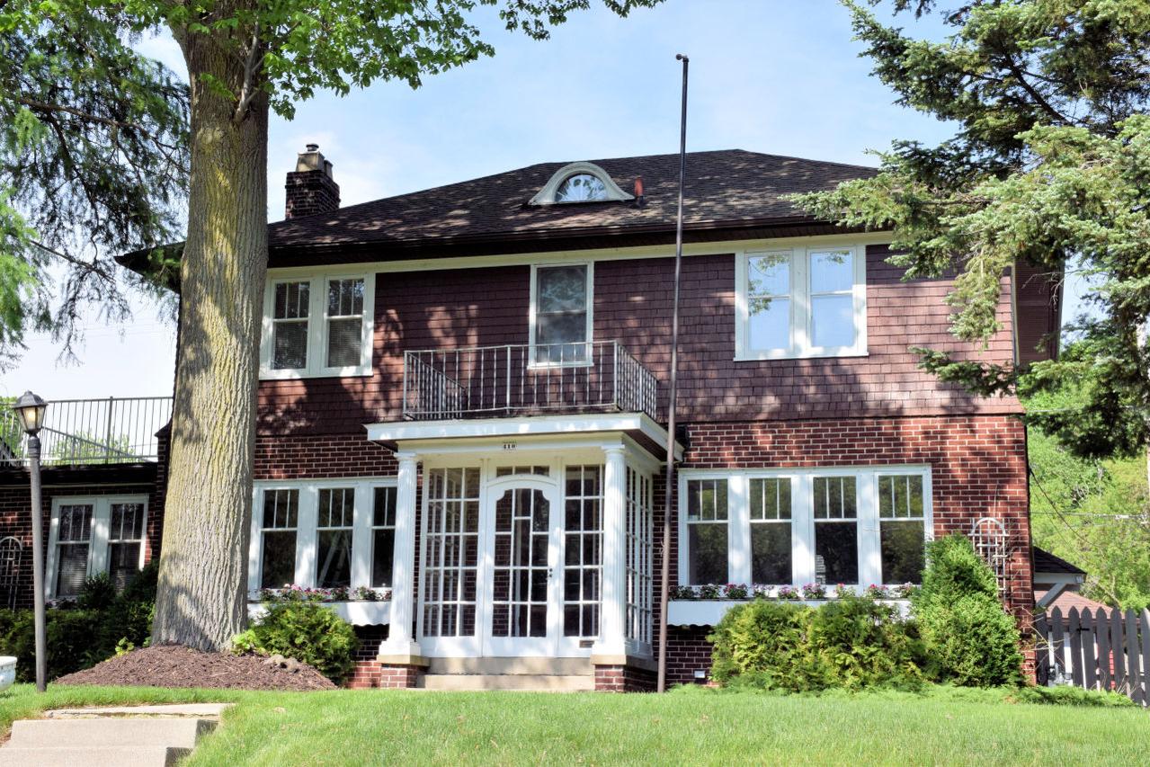 410 Lake Dr, South Milwaukee, WI 53172