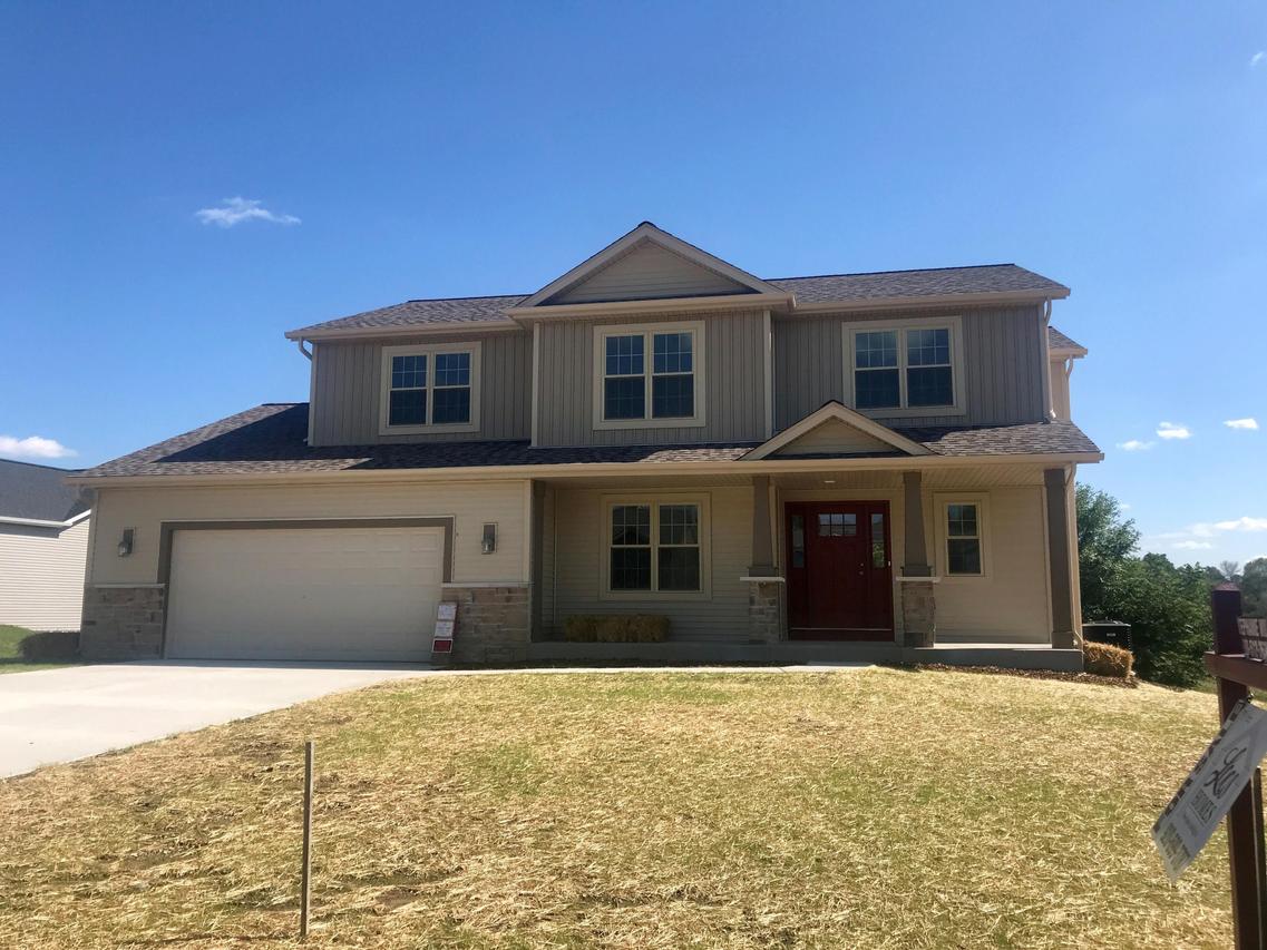336 Nature Pl, Johnson Creek, WI 53038