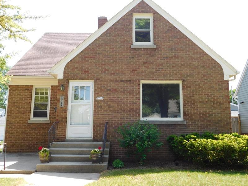 1715 Marvin Ct, Sheboygan, WI 53081