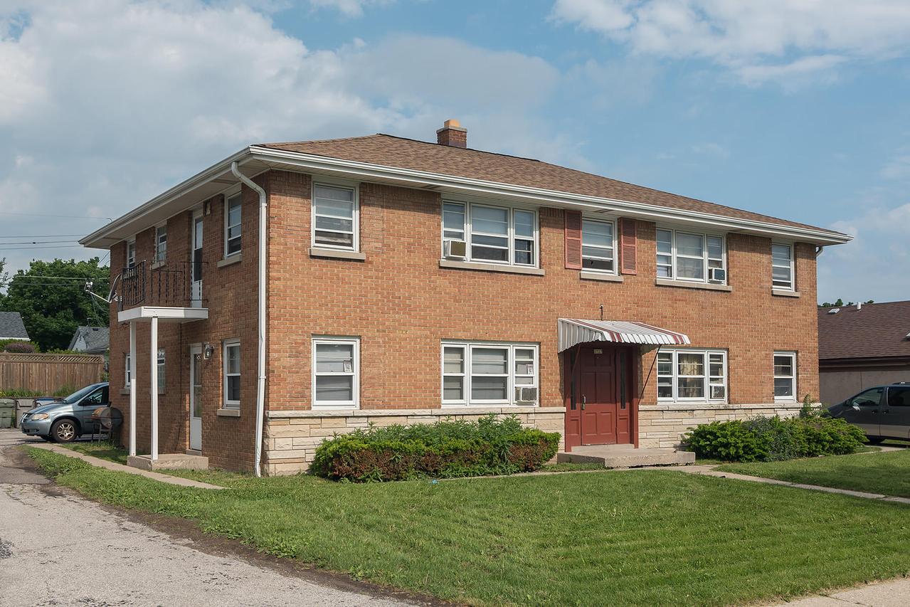 2727 S 60th St., Milwaukee, WI 53219