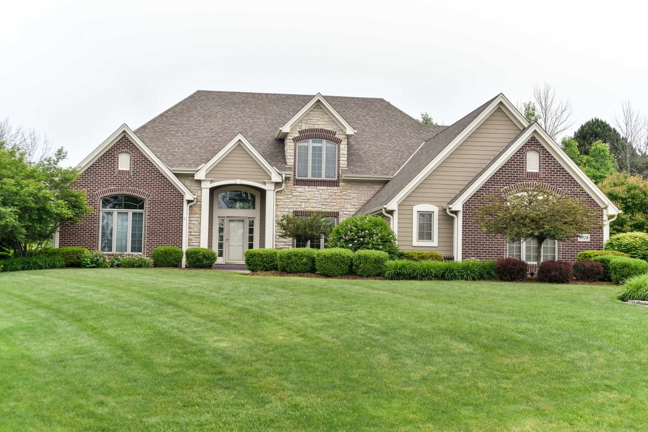 6318 Christopher Ct, Caledonia, WI 53402