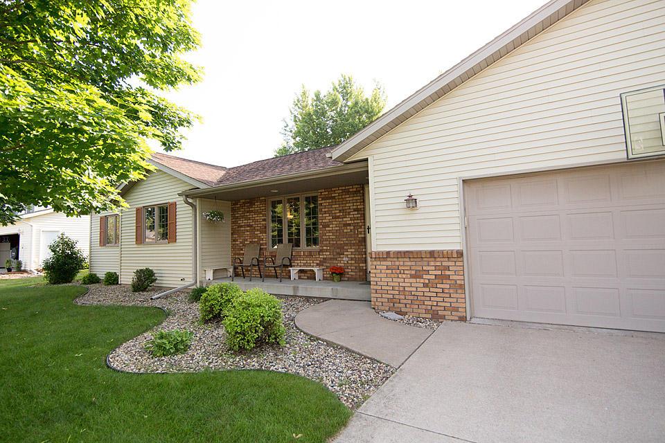 323 Cypress Circle Ln., Holmen, WI 54636