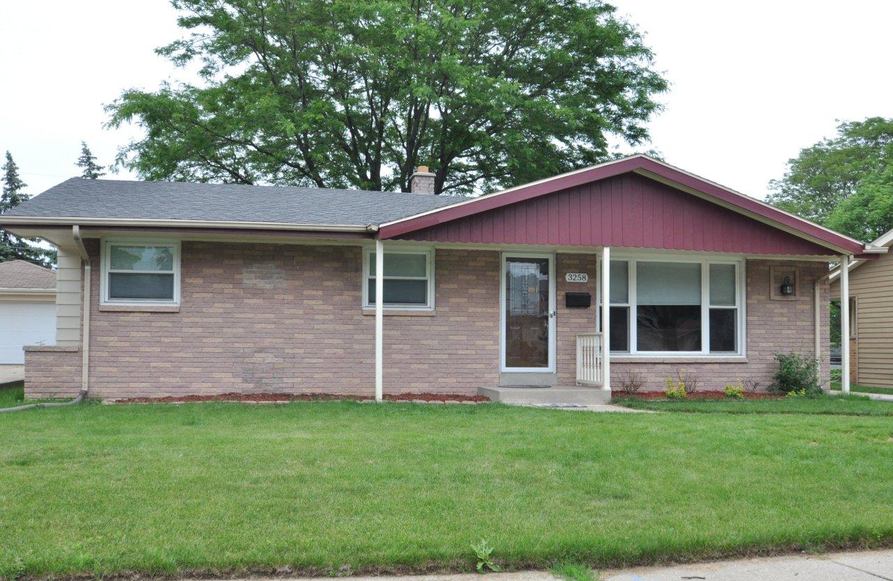 3258 S 91st St, Milwaukee, WI 53227