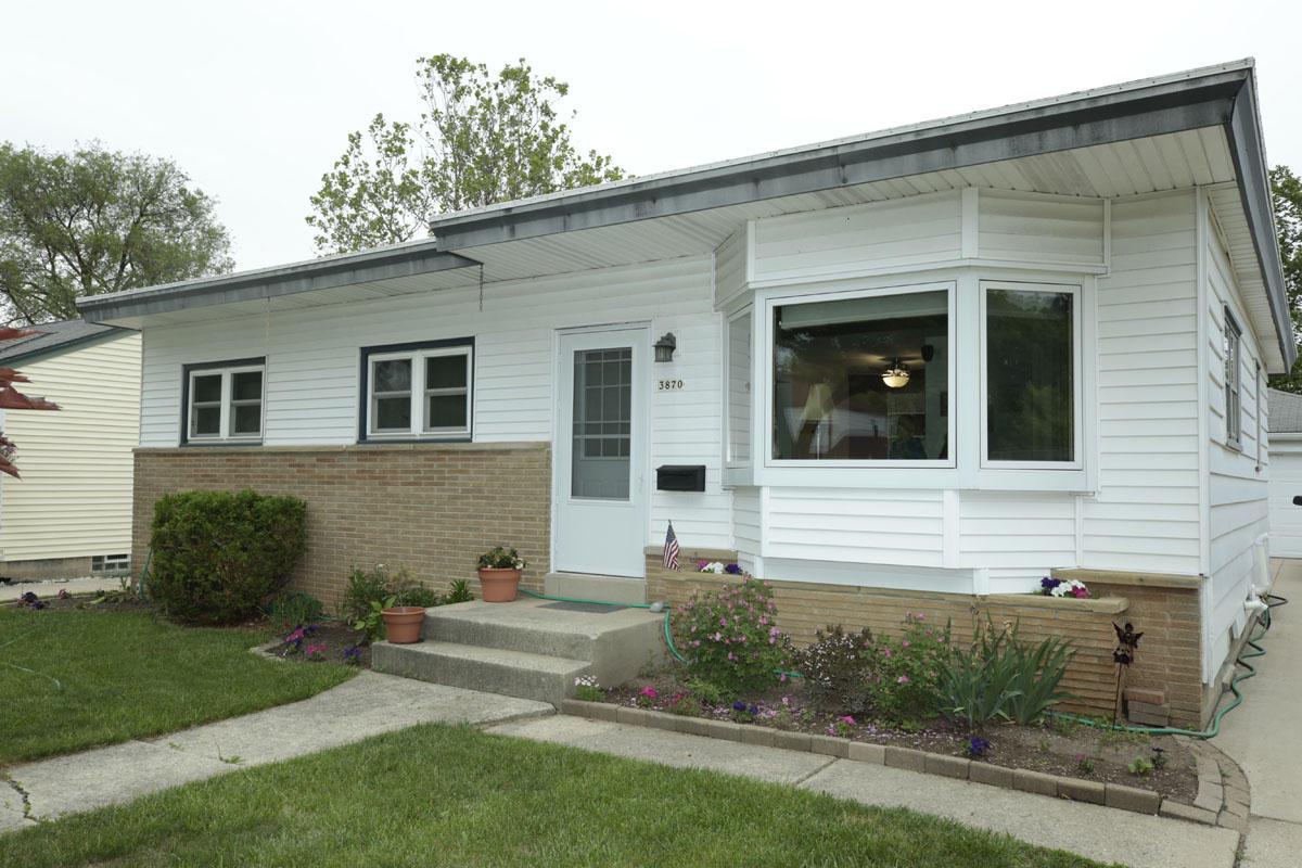 3870 N 84th St, Milwaukee, WI 53222