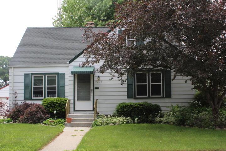 5702 36th Ave, Kenosha, WI 53144