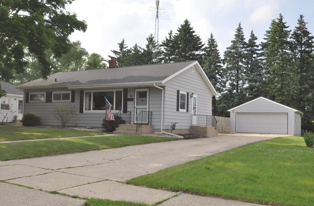 340 Garfield St, Burlington, WI 53105