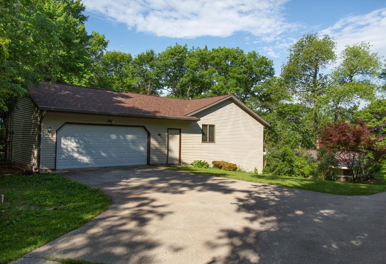 N5588 Hillcrest Dr, Greenbush, WI 53073