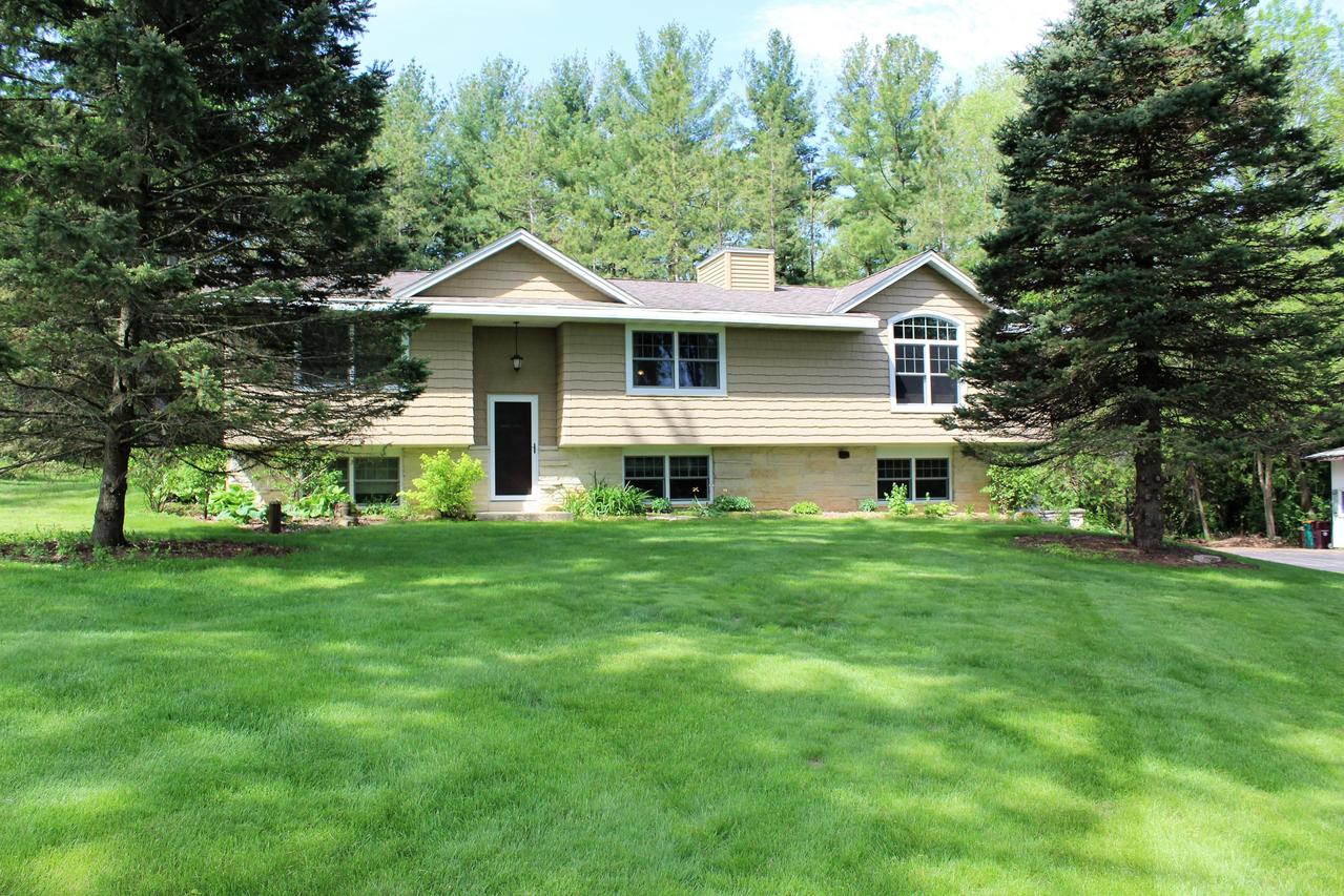 4004 Margolis Dr., West Bend, WI 53095