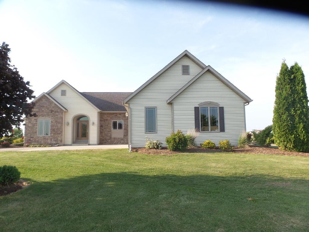 11944 Lake Ridge Ct., Schleswig, WI 53042