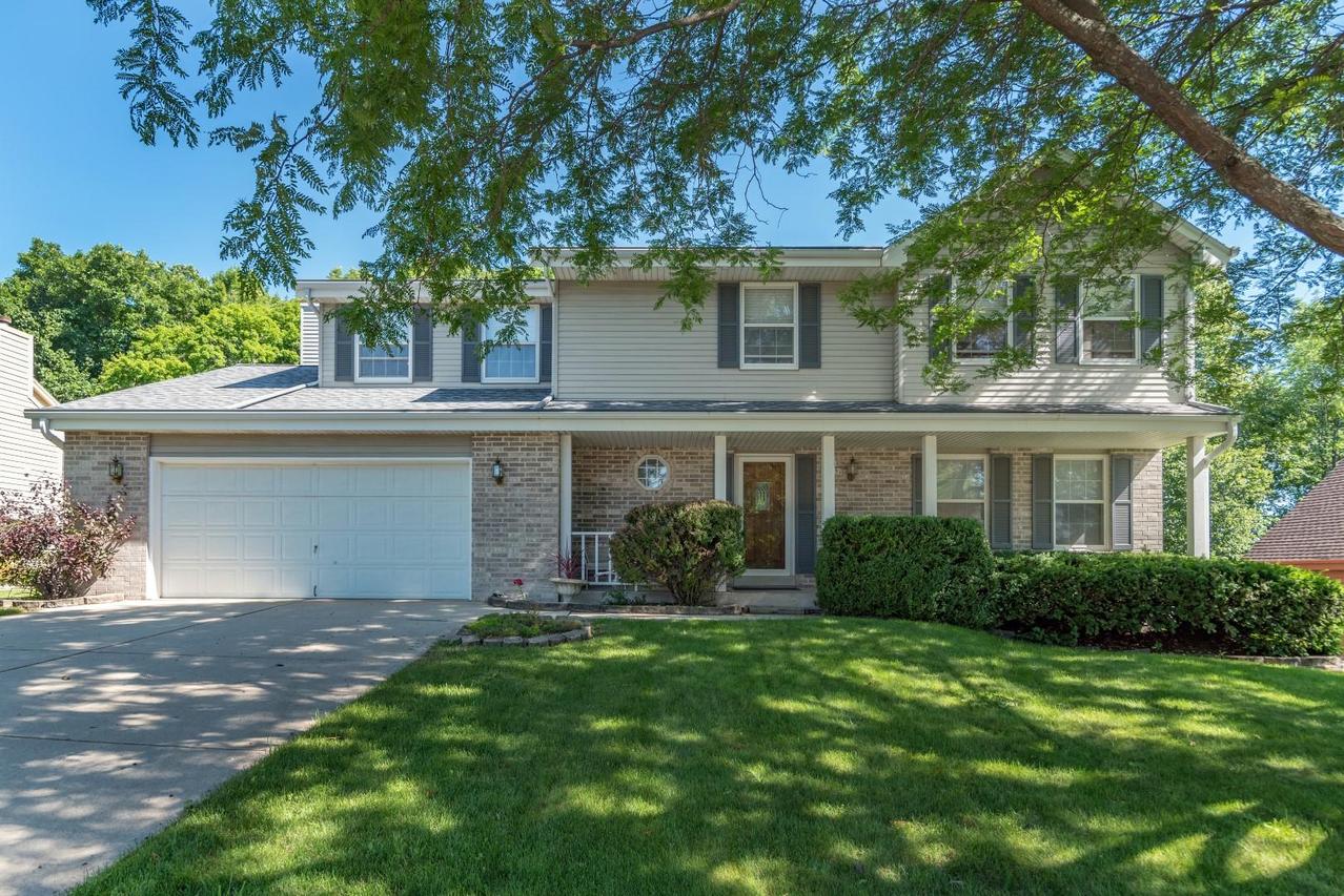 N51W16752 Fair Oak Pkwy, Menomonee Falls, WI 53051