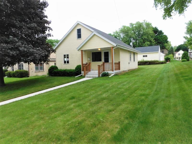721 W Larabee St, Port Washington, WI 53074