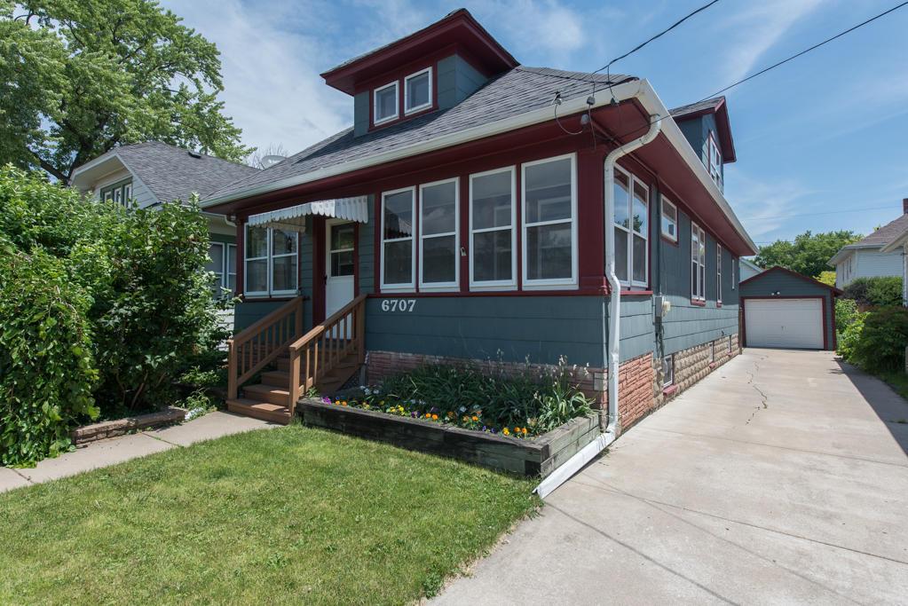 6707 32nd Ave, Kenosha, WI 53142