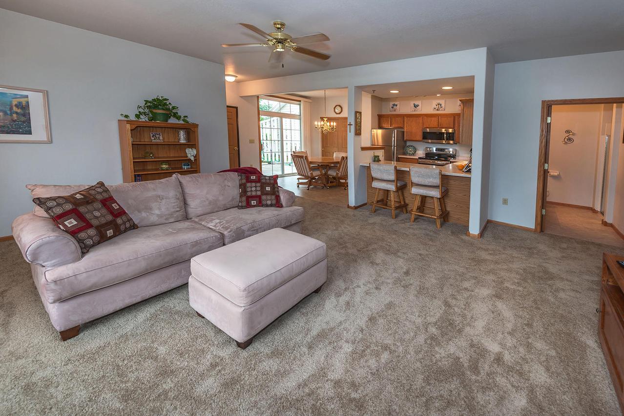 1038 River Pl. #2, Waukesha, WI 53189