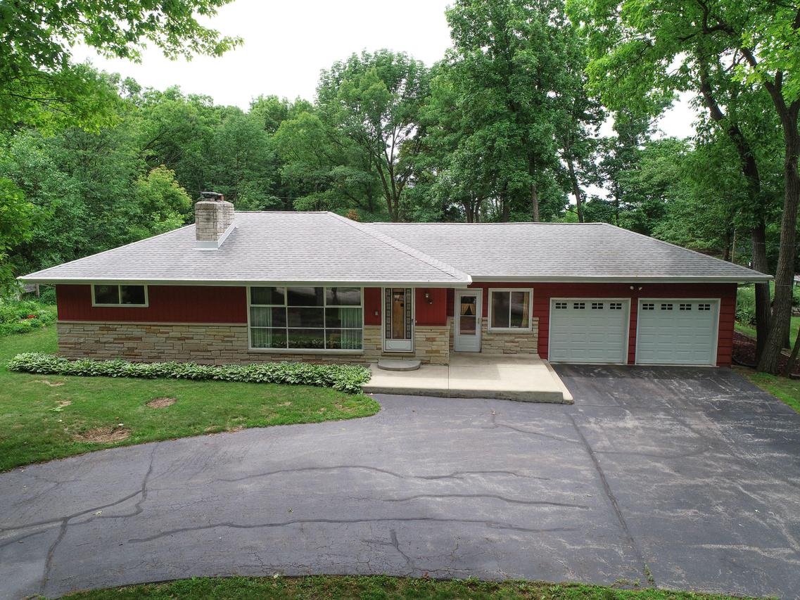 S45W22359 Quinn Rd., Waukesha, WI 53189