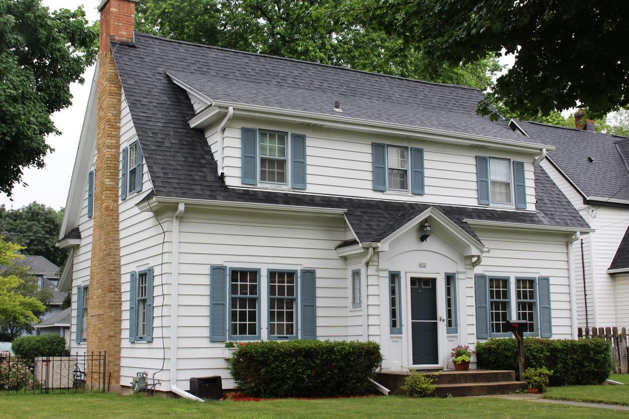 432 W State St., Burlington, WI 53105