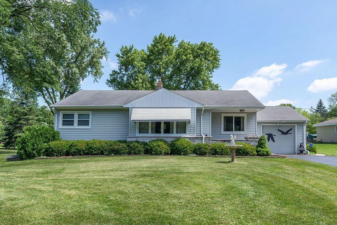 S64W18150 Martin Dr, Muskego, WI 53150