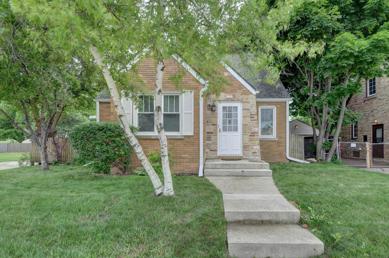 3040 Meachem Rd, Mount Pleasant, WI 53405