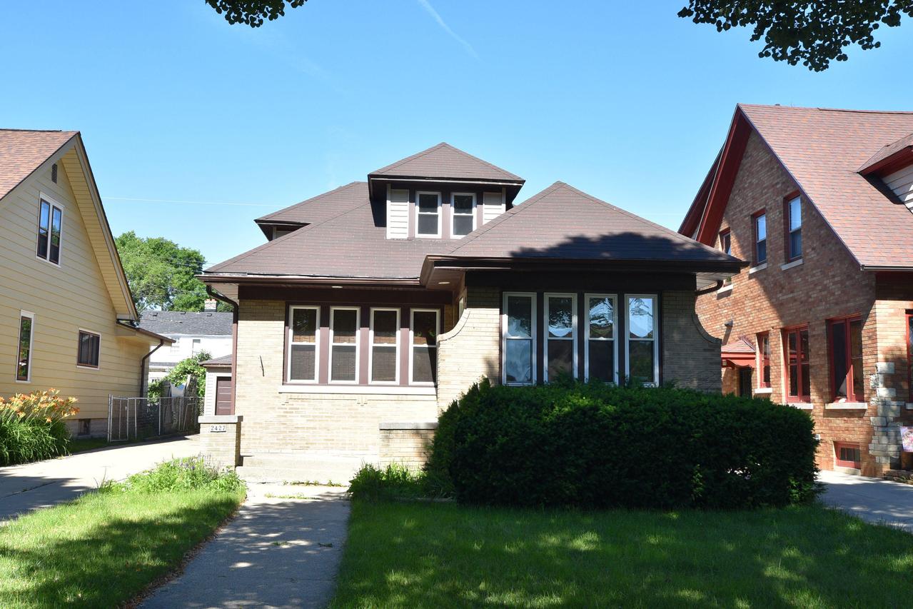 2427 N 73rd St., Wauwatosa, WI 53213