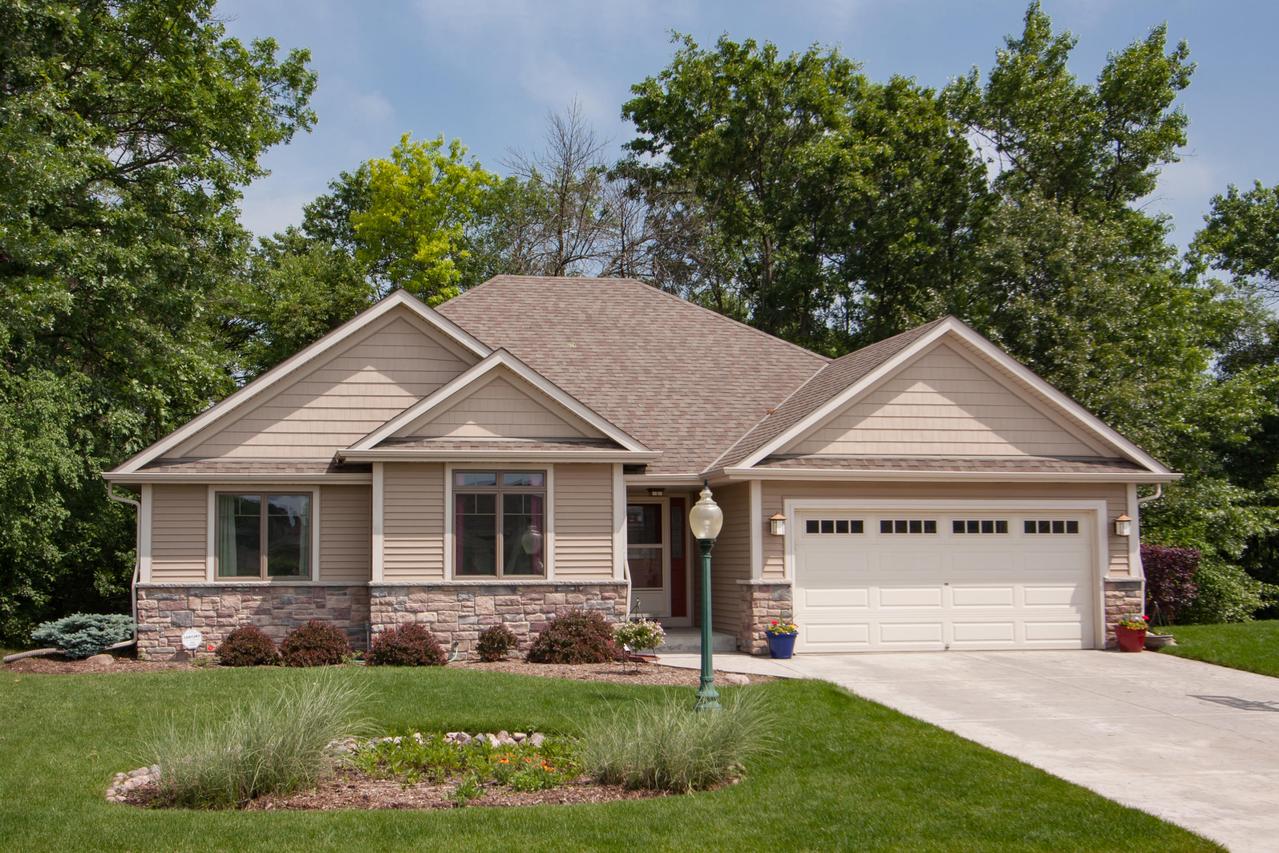 8738 Shady Oak Trl, Mount Pleasant, WI 53406