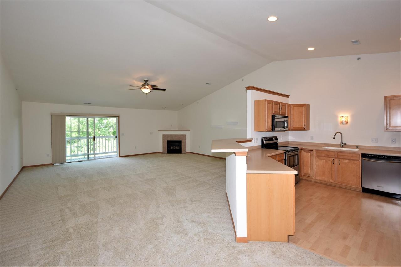 853 Stonefield Dr #303, Mount Pleasant, WI 53406
