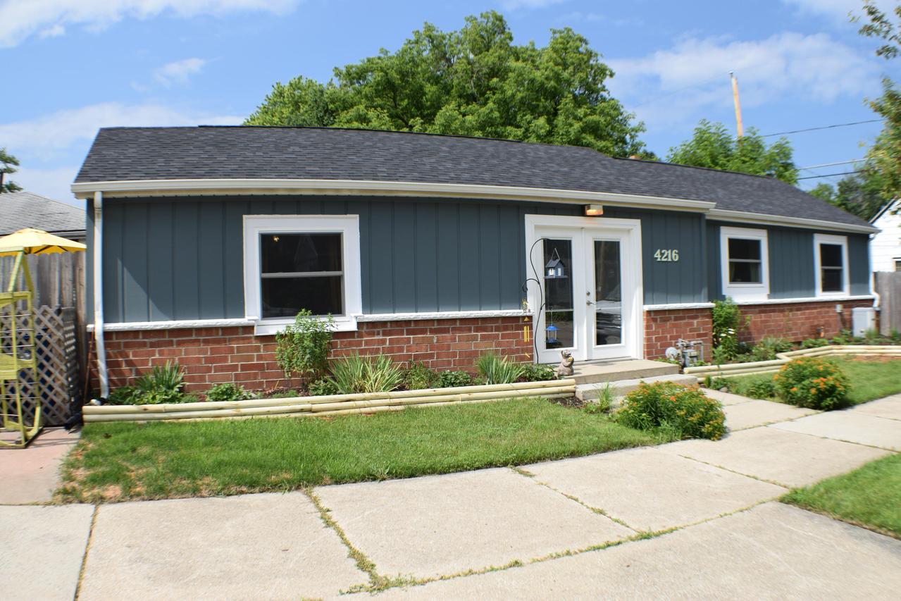 4216 Fifteenth St., Racine, WI 53405