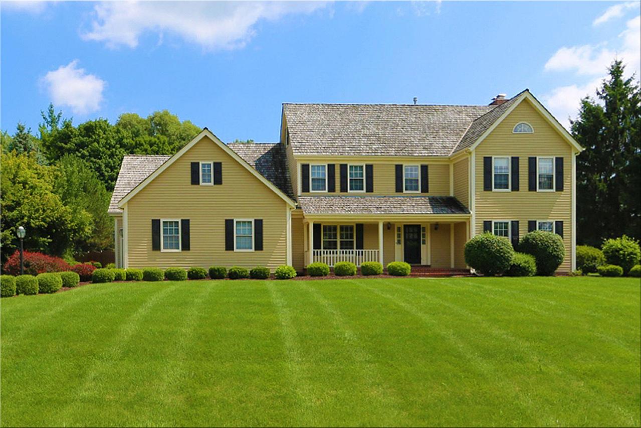 3511 Haymeadow, Caledonia, WI 53126