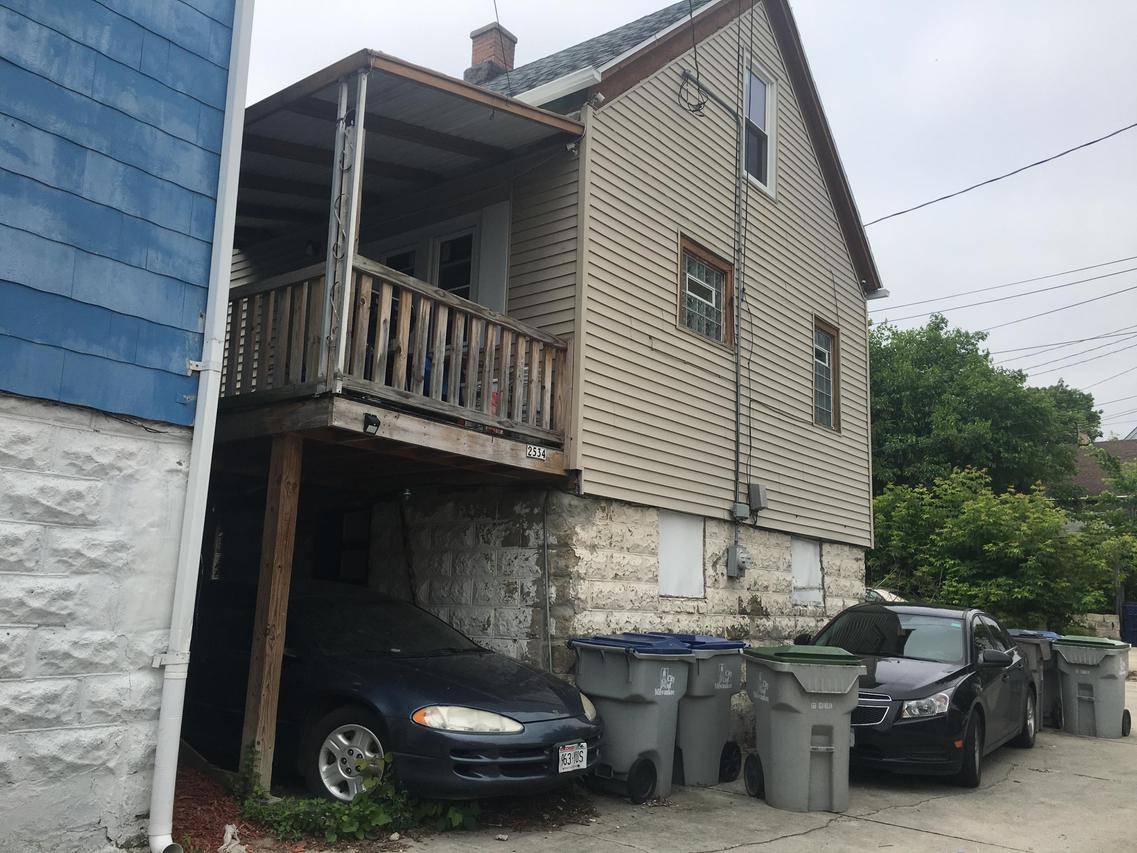 2534 S 13th St, Milwaukee, WI 53215