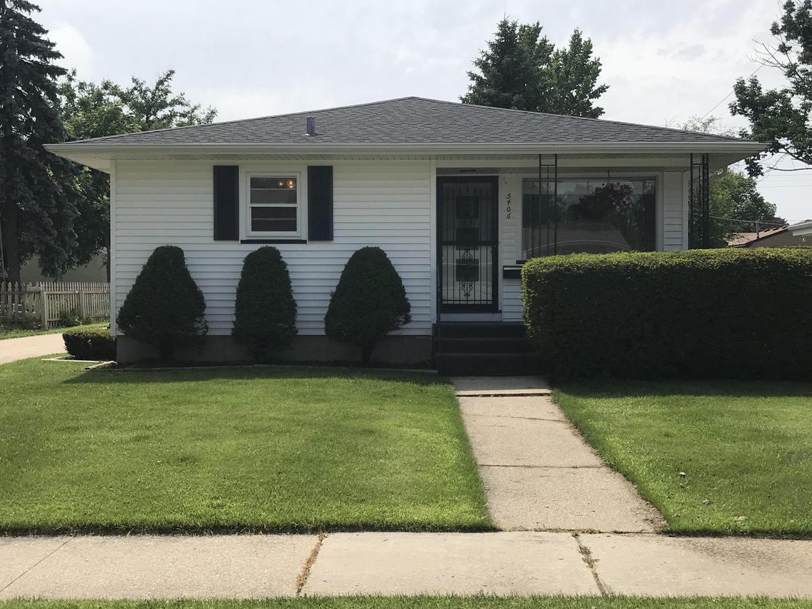5406 44th Ave, Kenosha, WI 53144