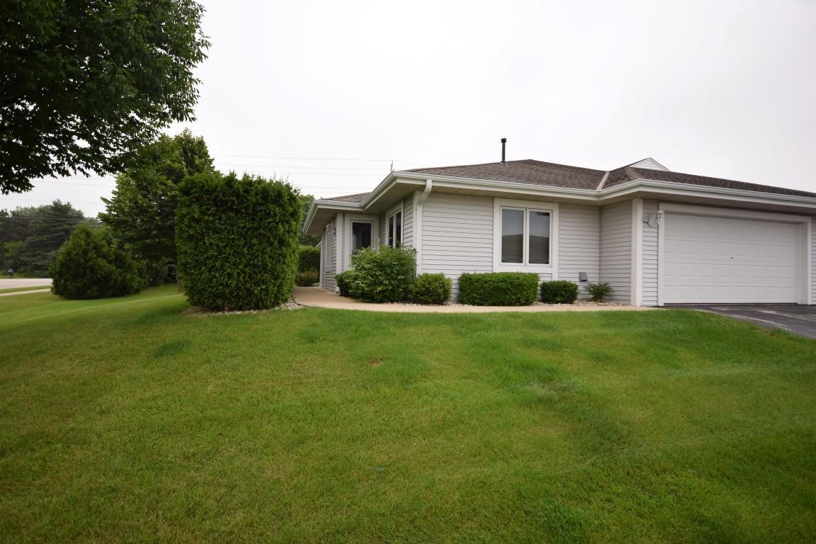 250 Hartford Sq., Hartford, WI 53027