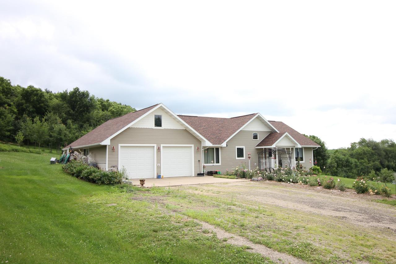 20929 Buck Run Ln., Rockbridge, WI 53581