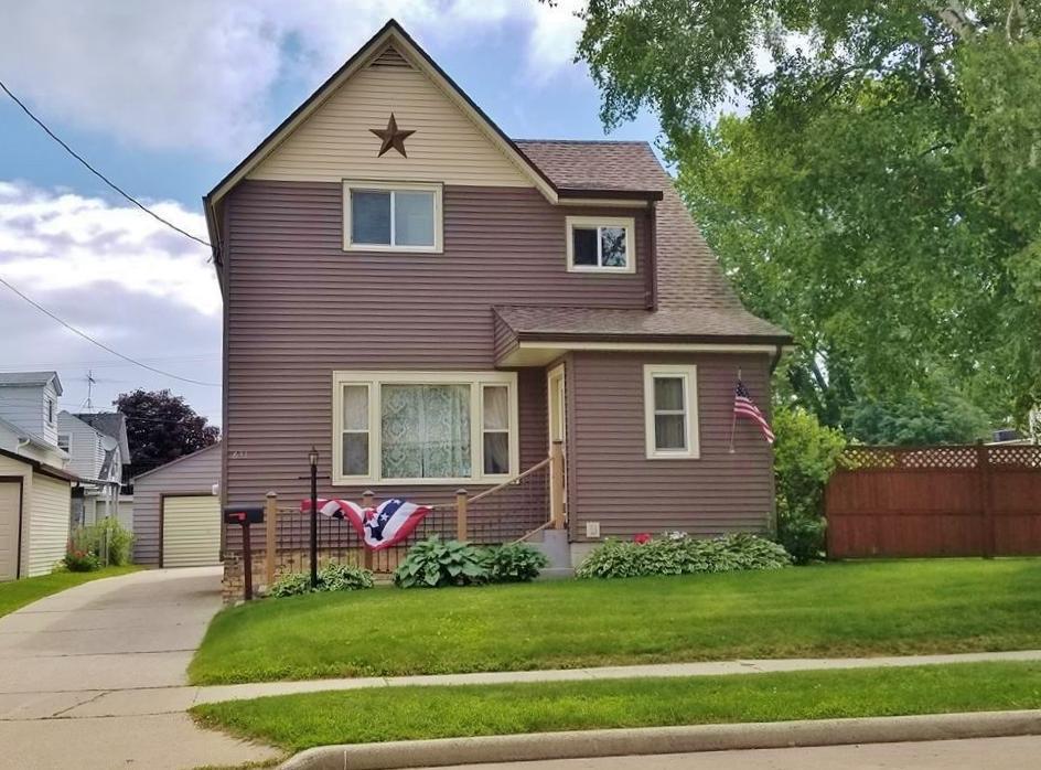 631 N 5th St., Manitowoc, WI 54220