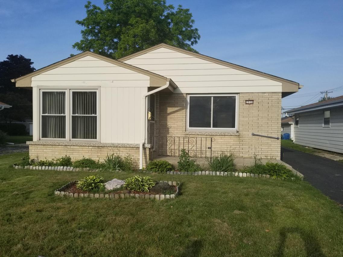 2320 N 115th St., Wauwatosa, WI 53226