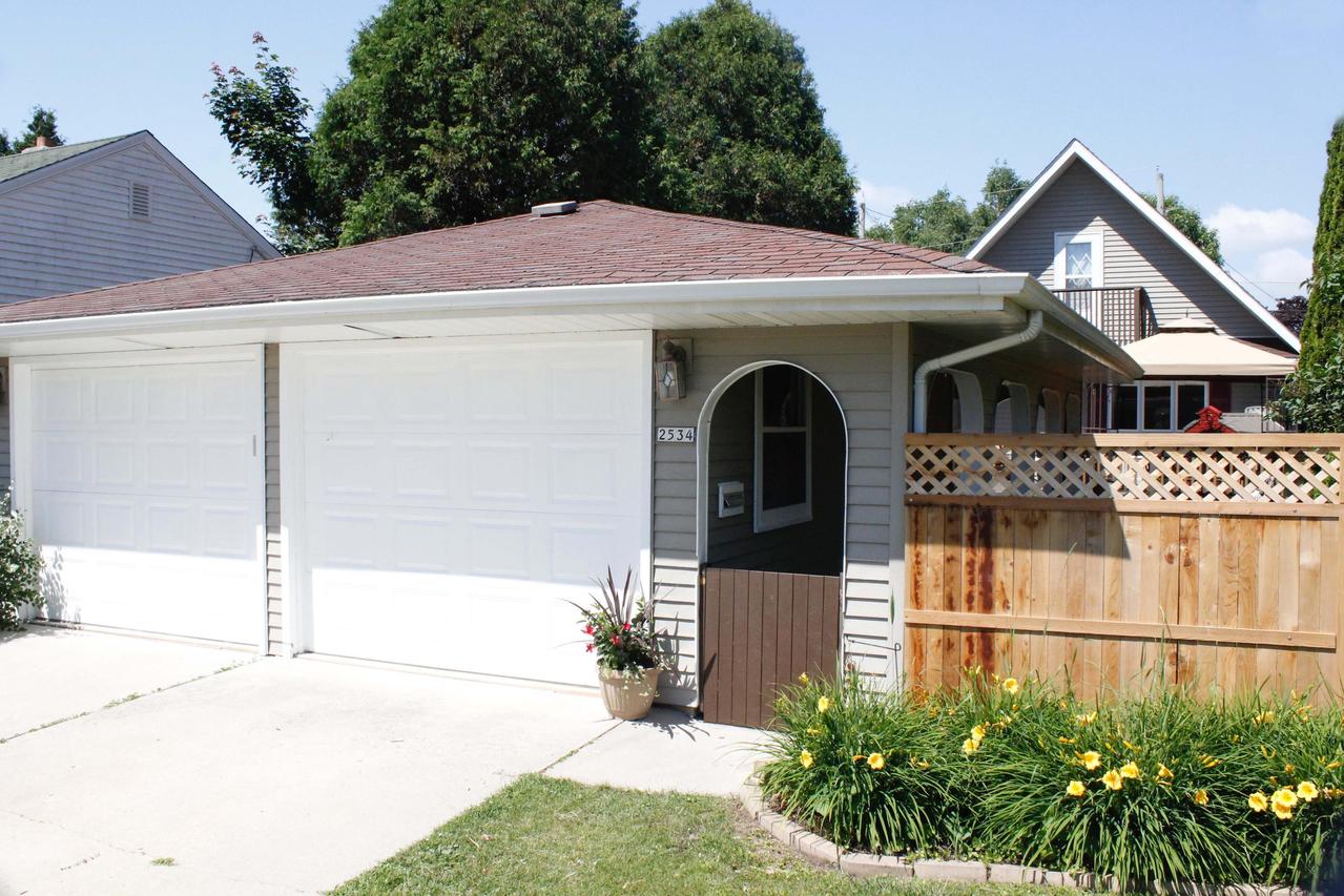 2534 Lakeshore Dr., Sheboygan, WI 53081