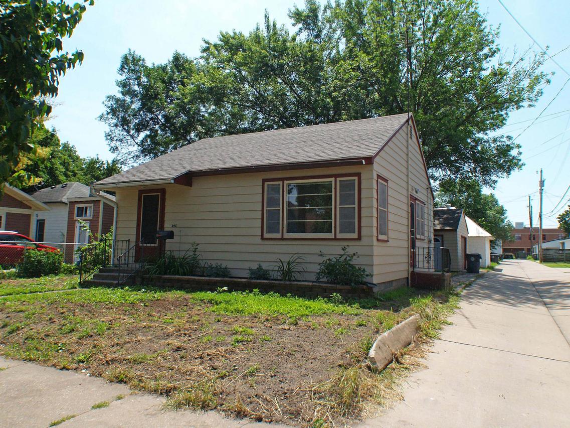 1016 Gohres St, La Crosse, WI 54603