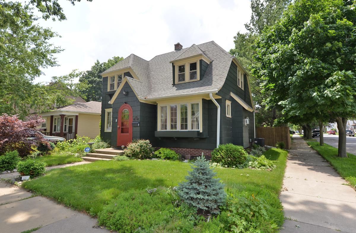 2722 La Salle St., Racine, WI 53402