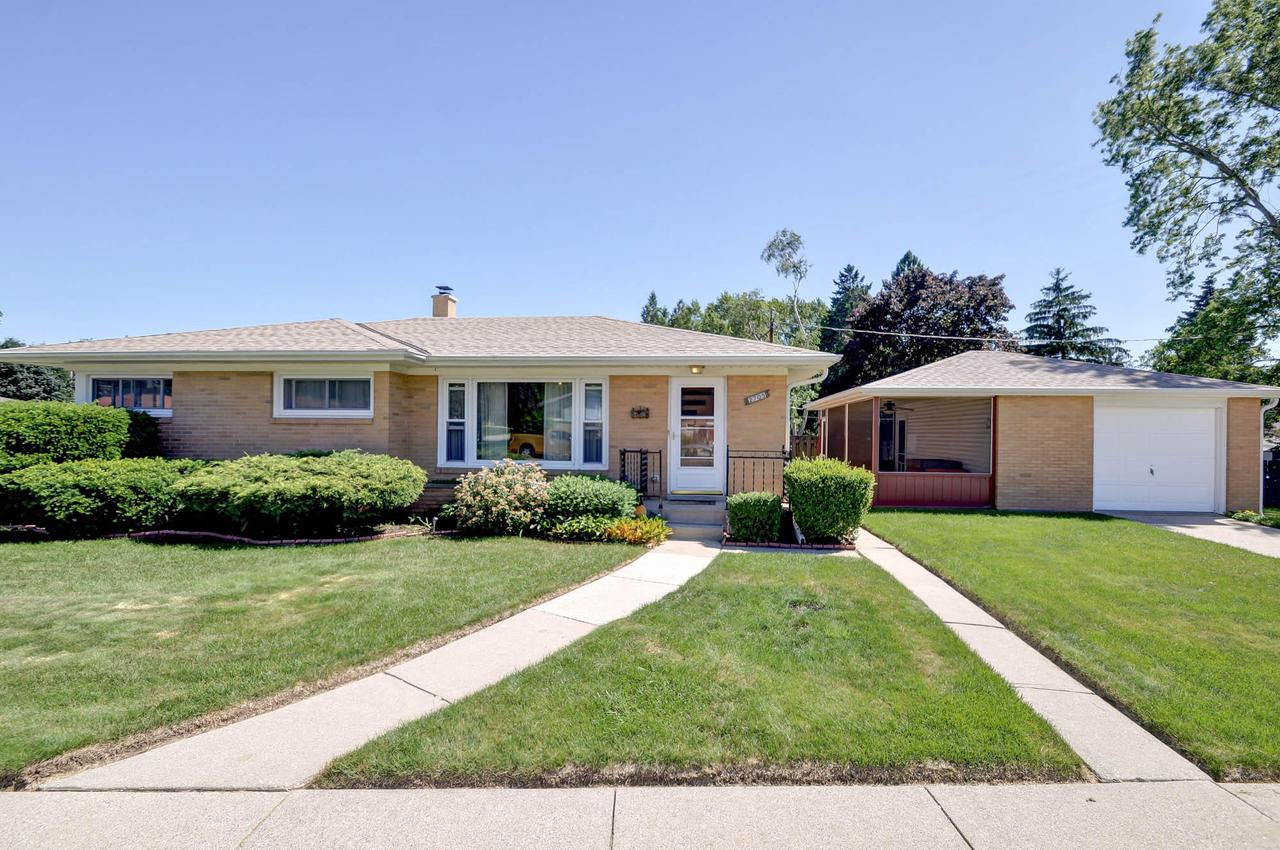 2705 Westwood Dr, Racine, WI 53404