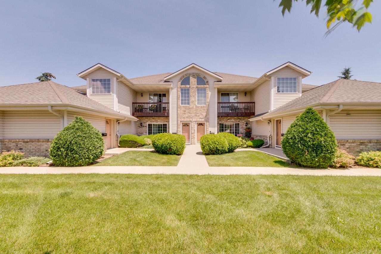 1721 Wisconsin St #2, Sturtevant, WI 53177