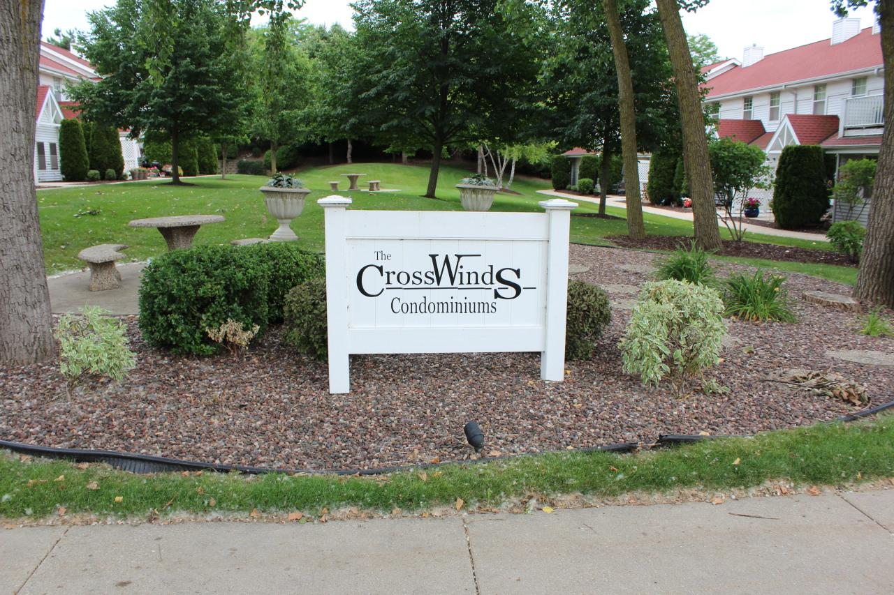 6010 S Crosswinds Dr #7, Cudahy, WI 53110