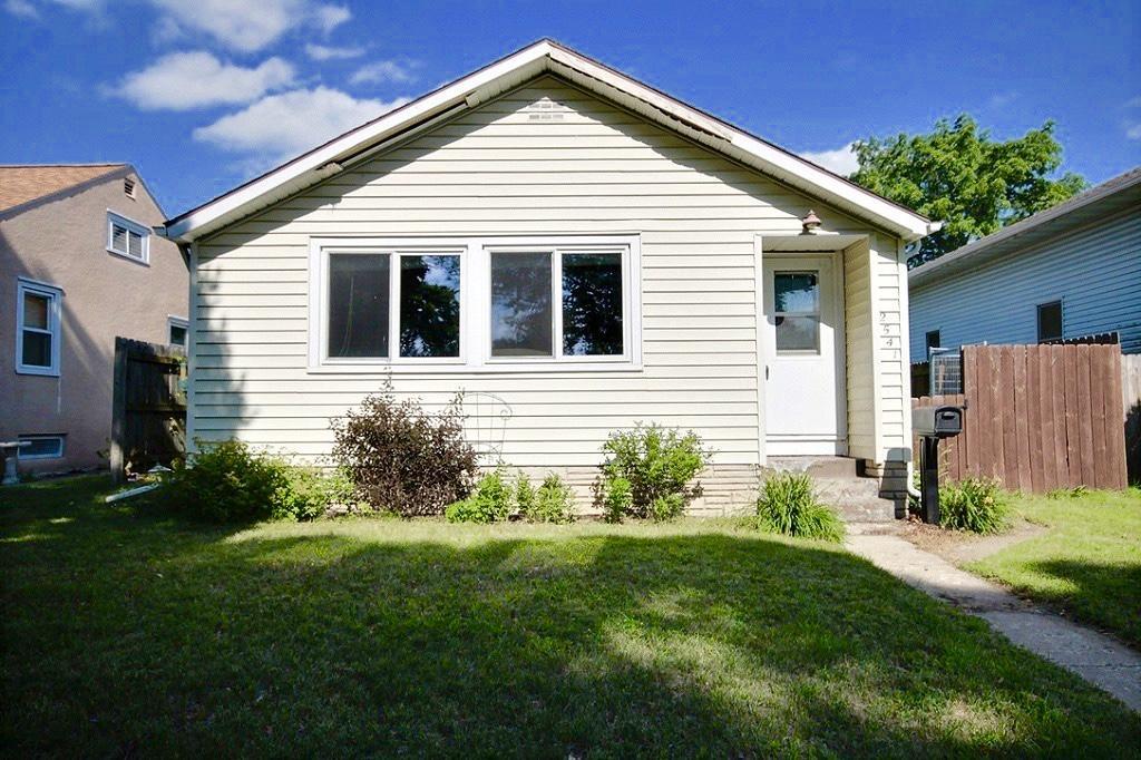 2541 17th St, La Crosse, WI 54601